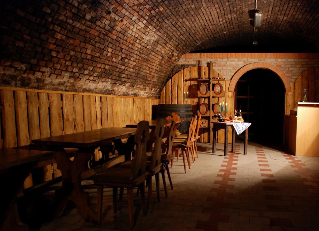Penzion U Tomcalu Terezín エクステリア 写真